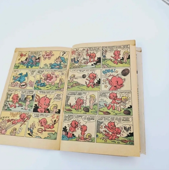 Devil Kids starring Hot Stuff #44 (Harvey Comics) May 1970 - Picture 5 of 10